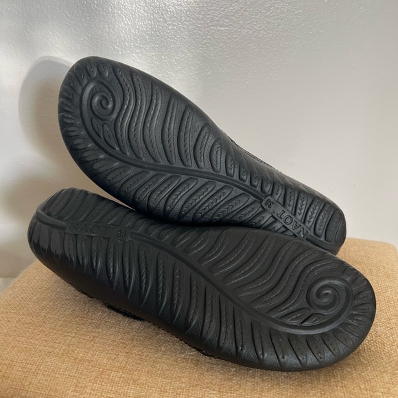 Naot Black Mary Jane’s - Picture 4 of 9